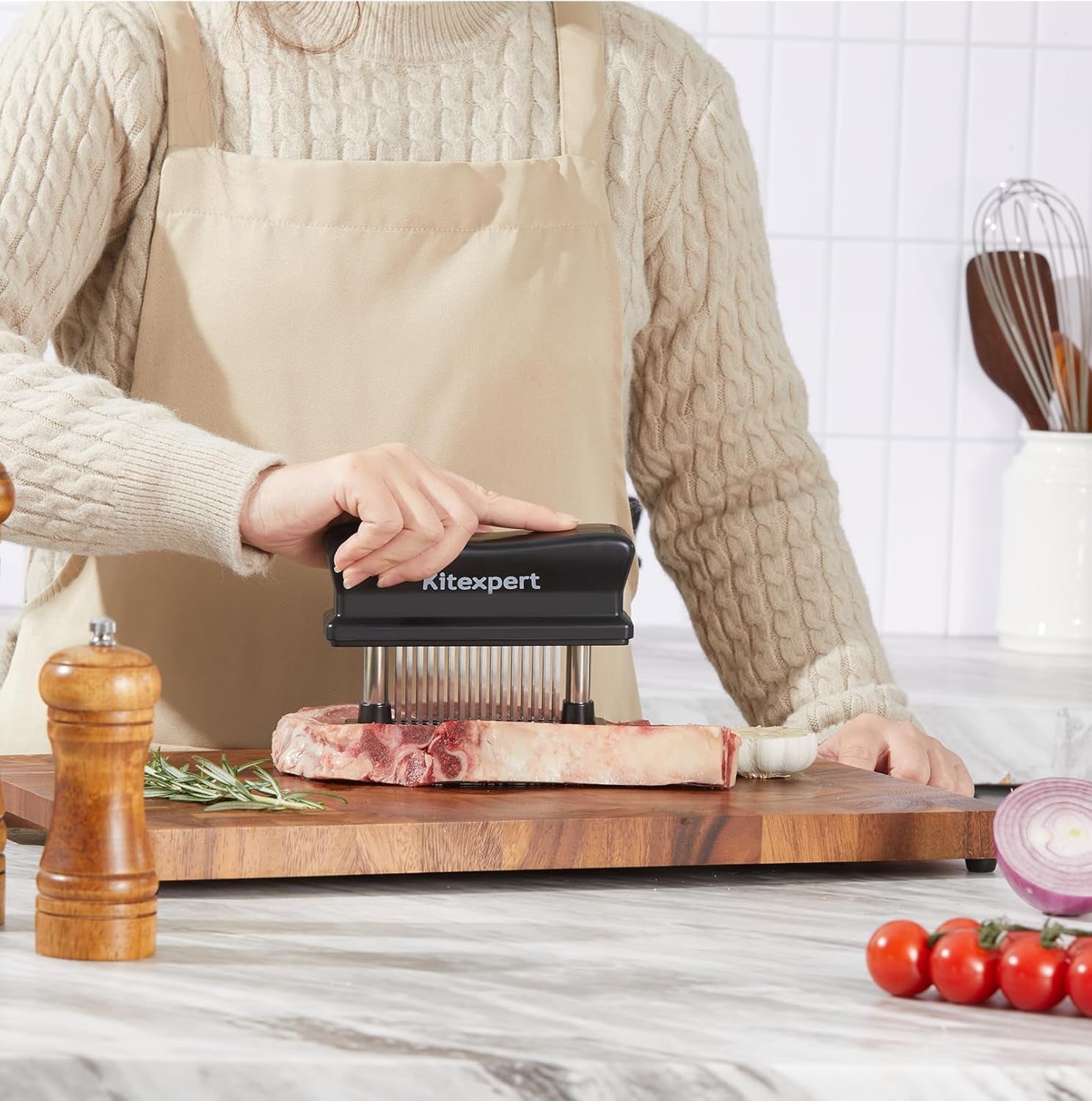 Meat Tenderizer 48 Ultra Sharp Blades Meat Tenderizer Tool with Stainless Steel Needle, Detachable Base for Easy Cleaning, Heavy Duty Tenderizer for Chicken, Steak