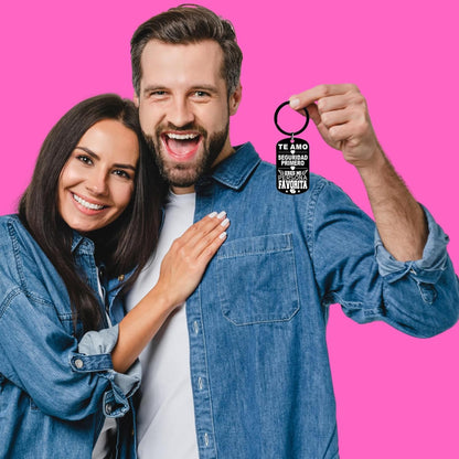 Gifts for Boyfriend Girlfriend Husband Wife Him Her - Spanish FAORITE PERSON Keychain Christmas Xmas Secrect Santa White Elephant Gifts Stocking Stuffers for Dad Mom Brother Sister Bestfriend