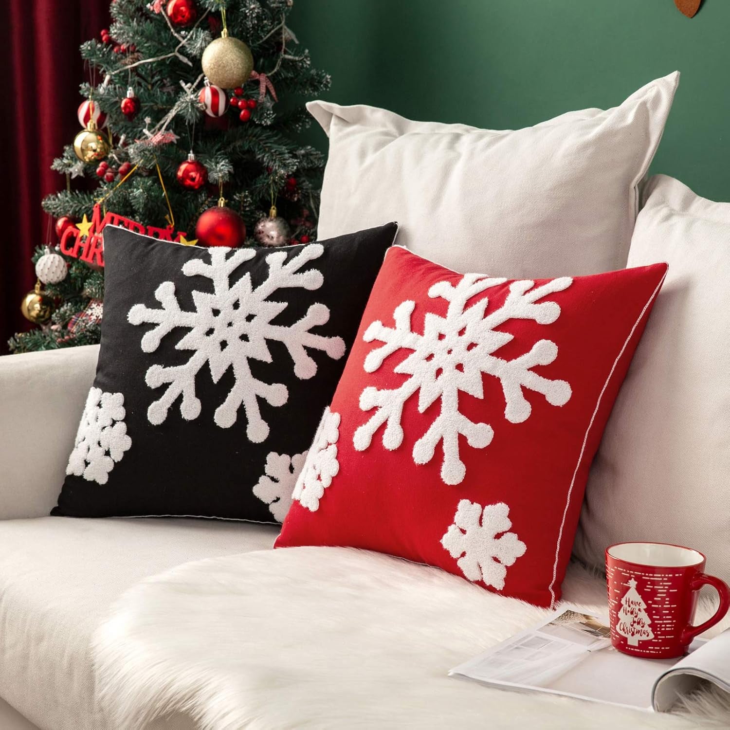 Pack of 2 Christmas Decorative Snowflake Throw Pillow Covers Canvas Embroidery Winter Cushion Cases Holiday Decor Soft Pillowcases for Winter Couch Sofa Bedroom Car（Red, 18X18In）